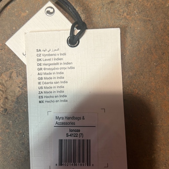 Ionoze Cowhide Shoes 7 - Picture 5 of 6